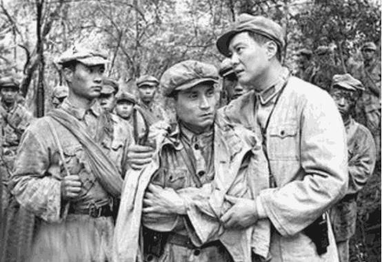 長征路上,300紅軍無戰鬥痕跡,竟一夜犧牲,54年後才調查出真相 長征路上,300紅軍無戰鬥痕跡,竟一夜犧牲,54年後才調查出真相