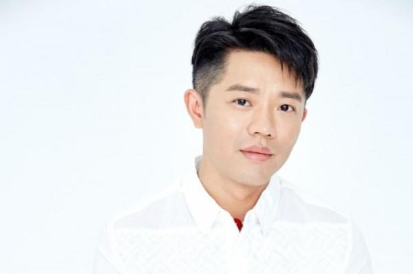 &OpenCurlyDoubleQuote;人間清醒&rdquo;鳳凰傳奇：打了多少因分賬不均，鬧掰解散組合的臉？