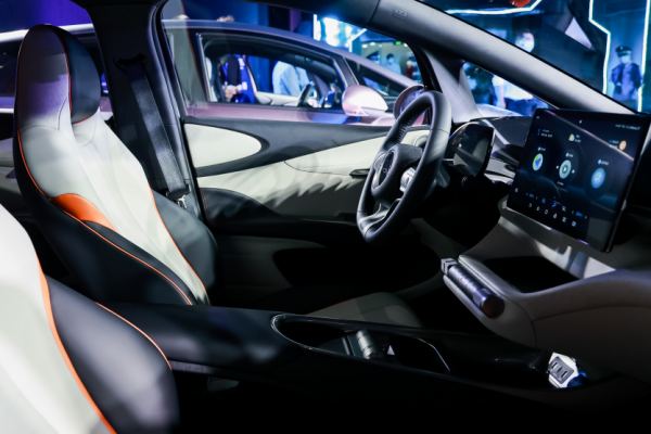 比亞迪海豚提供不同版本，續航及配置存在差異，怎麼選