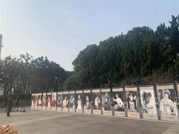 又一演員入院搶救！1月份沒過完已有7位演員離世，最後一位最可惜