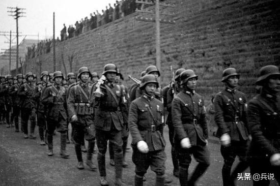 彭德懷兩打榆林無功而返,終生為憾,對手鄧寶珊也耿耿於懷 彭德懷兩打榆林無功而返,終生為憾,對手鄧寶珊也耿耿於懷