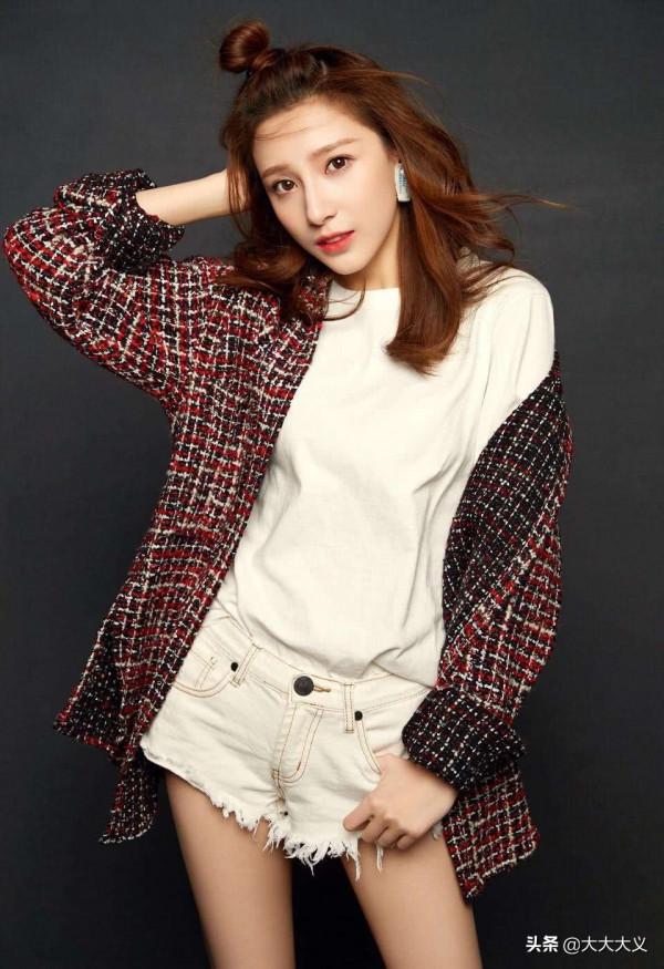 馬舒凡這次該火了吧？榮登央視春晚 盡展才貌風華 這樣的姐姐喜歡嗎