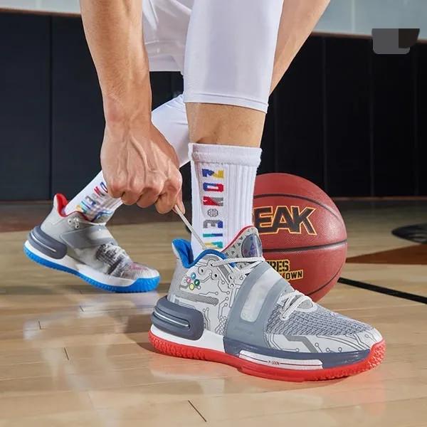 “鞋不在奢 能戰就行”盤點價效比實戰籃球鞋 “鞋不在奢 能戰就行”盤點價效比實戰籃球鞋