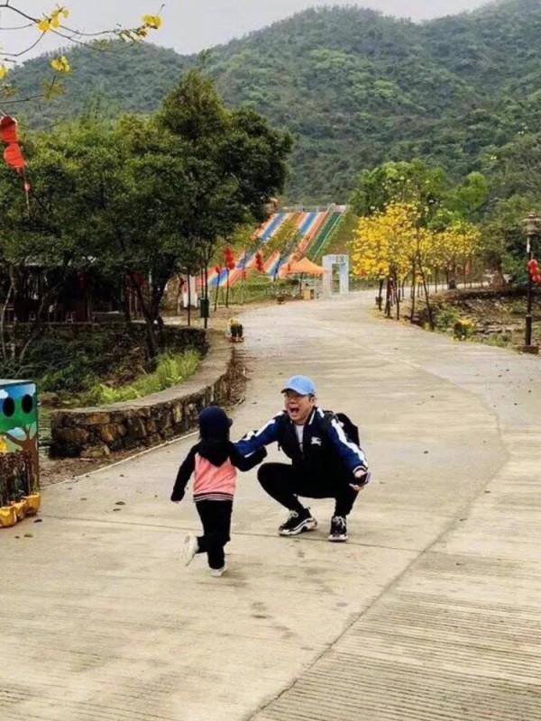 現代詩:《空蕩蕩的村莊》 現代詩:《空蕩蕩的村莊》