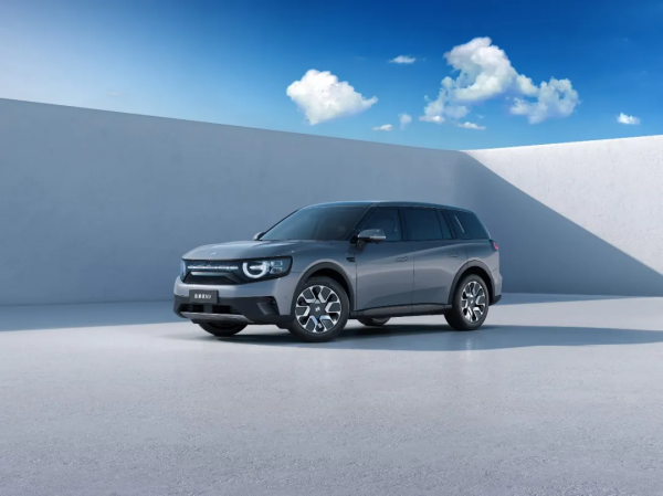 官宣造車才1個月，李一男拿出牛創首款產品