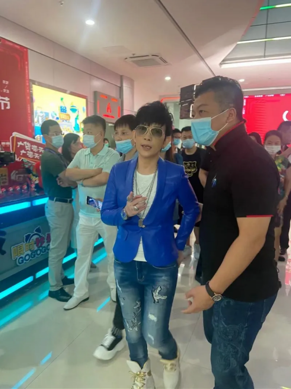 直播唱歌不付費,沒帶貨關閉打賞,老將潘美辰不知打了多少人的臉 直播唱歌不付費,沒帶貨關閉打賞,老將潘美辰不知打了多少人的臉