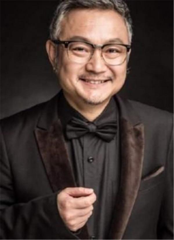 歐陽奮強:紅樓夢的“寶二爺”,23歲爆紅時結婚,一生只愛一人 歐陽奮強:紅樓夢的“寶二爺”,23歲爆紅時結婚,一生只愛一人