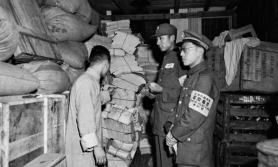 他曾拒絕跟隨國民黨,為我軍繪製地圖,後來兒子成國務院副總理 他曾拒絕跟隨國民黨,為我軍繪製地圖,後來兒子成國務院副總理