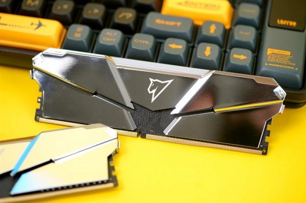 意想不到的國產長鑫顆粒！朗科絕影RGB DDR4-3200 CL14記憶體評測：唯一媲美三星 還更便宜