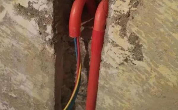 師傅給房屋裝電線，用1&period;5平方，這麼細的電線帶電器能安全嗎