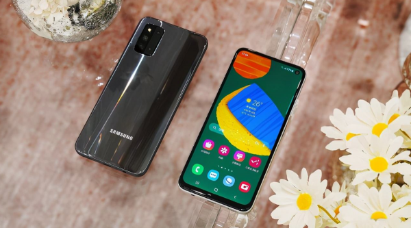 6400萬四攝&plus;1TB拓展，高水平手機價格滑落，跌至1319元