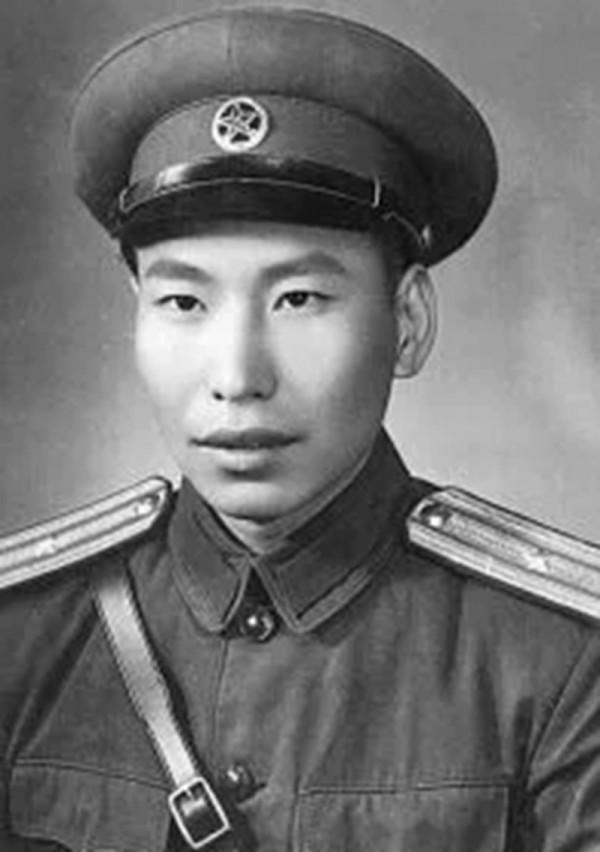 洪學智卸任總後勤部政委後,接替他職務的人是誰? 洪學智卸任總後勤部政委後,接替他職務的人是誰?