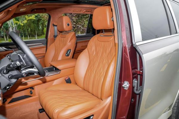 預售價39.5萬,3.0T+9AT,霸氣又豪華,實拍坦克500 定製版 預售價39.5萬,3.0T+9AT,霸氣又豪華,實拍坦克500 定製版