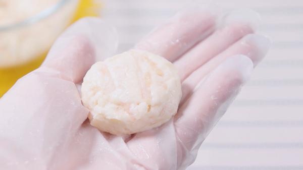 寶寶多吃山藥好處多，比煲湯好吃，寶寶吃完舔手指，長個又聰明