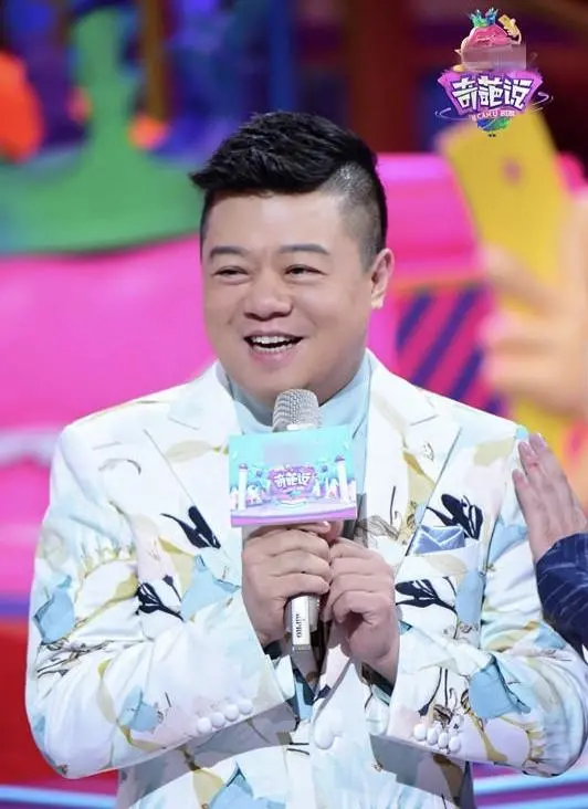 從央視離職後，進軍娛樂圈：他的野心到底有多大？