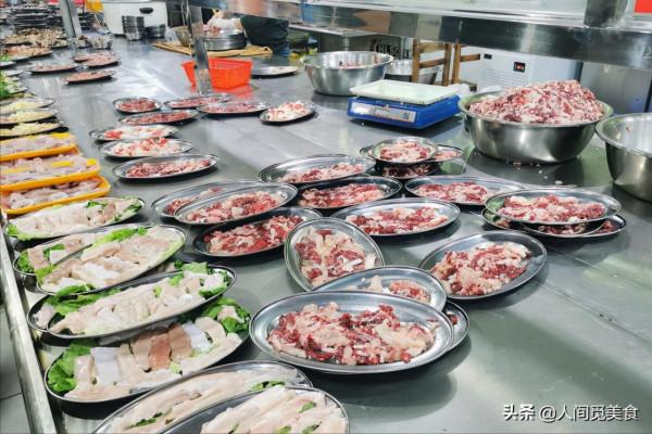 廣東最大的牛肉店,藏在村裡一天賣出上百頭牛,一萬多客人搶著吃 廣東最大的牛肉店,藏在村裡一天賣出上百頭牛,一萬多客人搶著吃