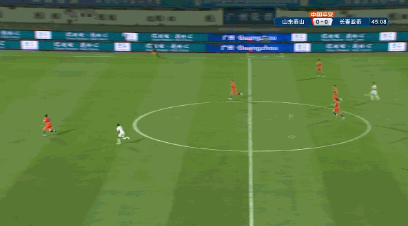 德爾加多破門,郭田雨絕殺!泰山2比1逆轉亞泰,10分優勢領跑 德爾加多破門,郭田雨絕殺!泰山2比1逆轉亞泰,10分優勢領跑