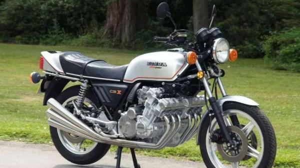 上世紀七十年代的本田經典六缸摩托車，真正的“油老虎”