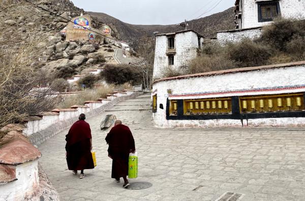 為啥去西藏？一個月內兩次前往，看山看水看人，最後感悟你認可嗎