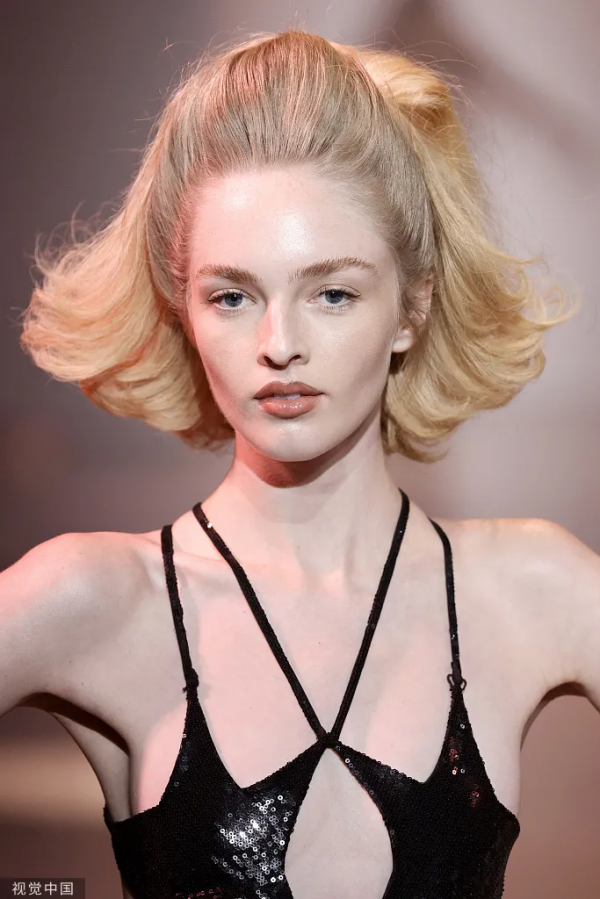 除了浮誇彩繪 還能跟時裝週的妝發學點啥