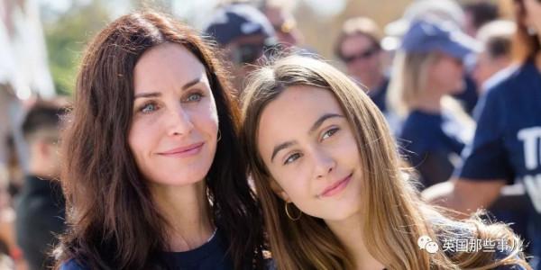 一波贏了基因彩票的星二代，完美的遺傳了父母的美貌