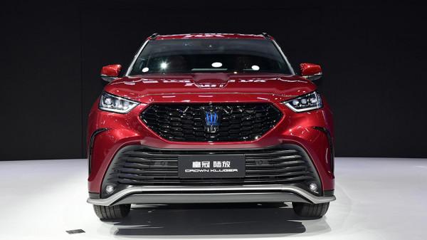 30萬不買BBA的新答案？皇冠陸放購車手冊