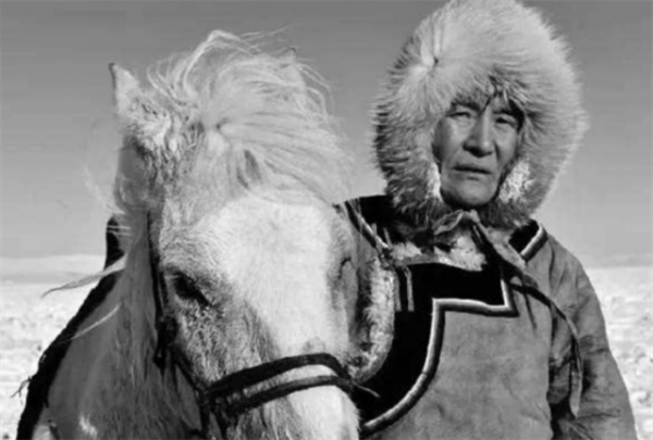 西路軍悍將跟丟大部隊，後淪為蒙古奴隸，多年後迴歸已不會講漢語