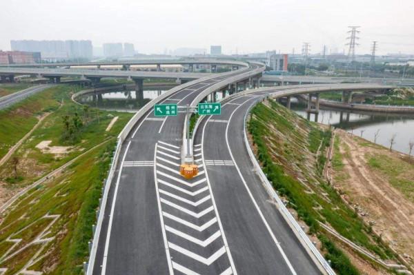 最新高速免費時間表出爐，一共有22天，還有3大高速公路全年免費