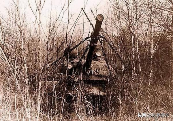 坦克打傘，無法無天，五對負重輪的金鐘罩鐵布衫，竟能擋住導彈