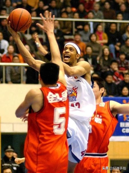 CBA｜劉鐵：場上的“拼命三郎”，輾轉多支球隊，與鞏曉彬成路人