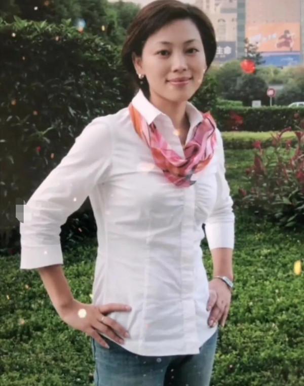 央視“女神主播”勞春燕到底有多美？（多圖）