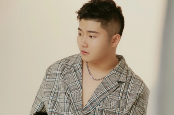 被馬洪濤要求當場卸妝,遭二驢拳打腳踢的張開鳳,到底是男是女? 被馬洪濤要求當場卸妝,遭二驢拳打腳踢的張開鳳,到底是男是女?