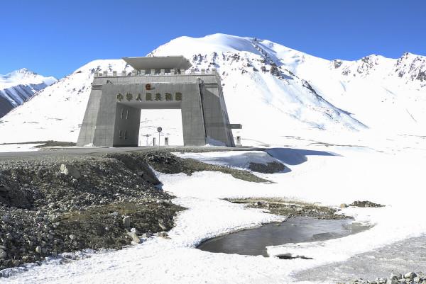 中國有三大山脈比阿爾卑斯山更長更高,你知道哪三個嗎? 中國有三大山脈比阿爾卑斯山更長更高,你知道哪三個嗎?