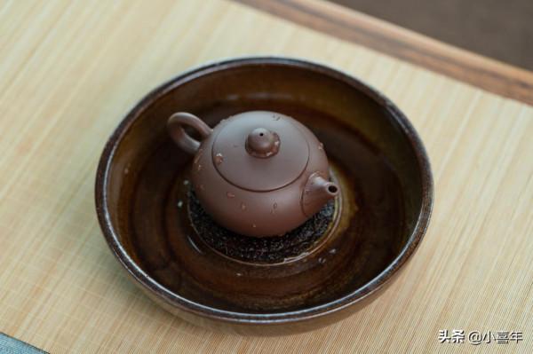 別對你的紫砂壺忽冷忽熱，否則它就要“裂開”了