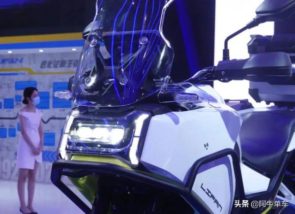 摩博會 | 力帆釋出KPT400拉力車,售價29980起,600V缸巡航亮相 摩博會 | 力帆釋出KPT400拉力車,售價29980起,600V缸巡航亮相