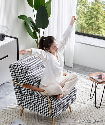 月影家居積極響應年輕化生活方式，百變休閒椅創享魅力家居