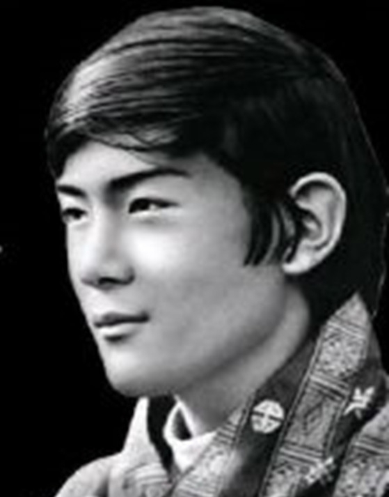 “荒誕”的不丹王朝，兩族之間有血海深仇，卻為利益娶仇家之女