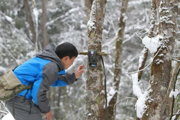 四川“最美巡護員”黃豪:參與9只大熊貓放歸監測 為“滾滾”守護家園 四川“最美巡護員”黃豪:參與9只大熊貓放歸監測 為“滾滾”守護家園