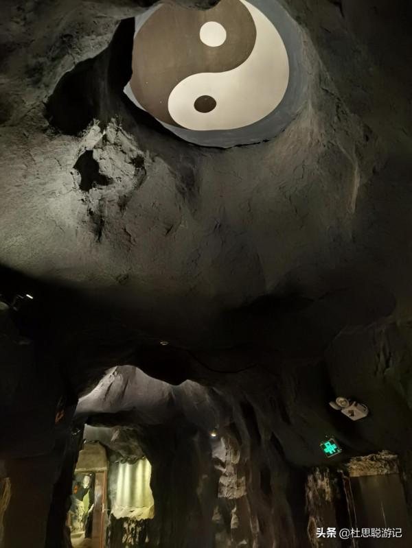 漢EV自駕新疆,不想錯過吉木薩爾的千佛洞,去了讓人有些失望 漢EV自駕新疆,不想錯過吉木薩爾的千佛洞,去了讓人有些失望