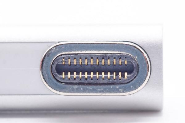 支援雷電4傳輸協議，LINKPO這個小小的磁吸轉接頭就是這麼厲害