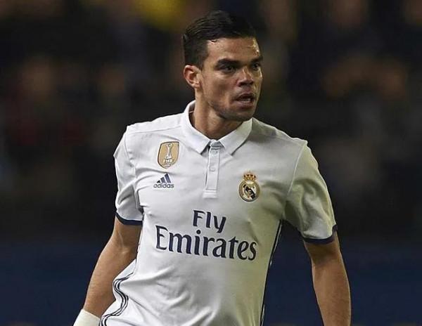 盤點足壇十大“惡漢”，一言不合就動粗