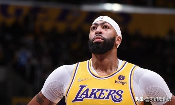 1年205萬!火箭第一份轉正合同誕生,13+4後衛公開感謝費爾蒂塔 1年205萬!火箭第一份轉正合同誕生,13+4後衛公開感謝費爾蒂塔