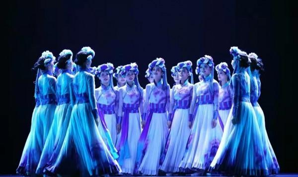 恭喜！四川女子群舞《柔情似水》入選中國舞蹈最高獎“荷花獎”公示