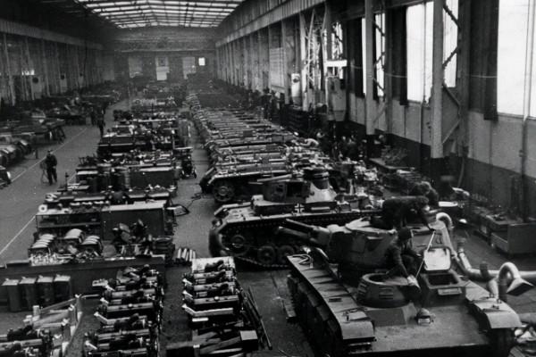 遲到十年的宣戰書，日本1931年侵華，為何老蔣1941年才對日宣戰？