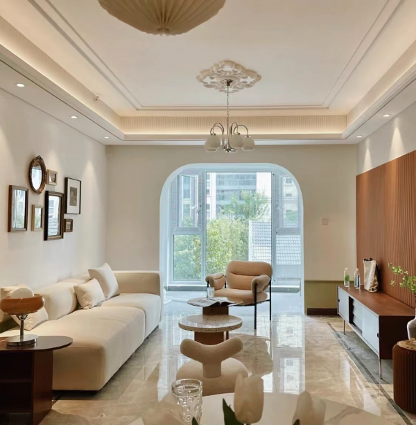 法式簡約混搭中古風，小資的高階空間