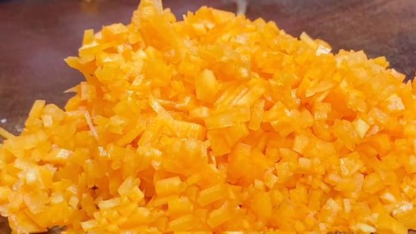 秋日忌寒涼,多吃3紅3白,少吃2綠,潤肺去秋燥,一家老小身體棒 秋日忌寒涼,多吃3紅3白,少吃2綠,潤肺去秋燥,一家老小身體棒