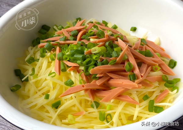 家裡有土豆就能學會的菜,5分鐘就上桌,簡單省事,孩子超愛吃 家裡有土豆就能學會的菜,5分鐘就上桌,簡單省事,孩子超愛吃