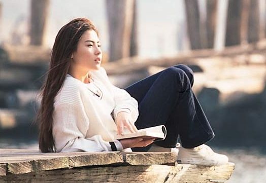 非中國國籍的5位明星，在國內賺的盆滿缽贏，網友：忘本負義