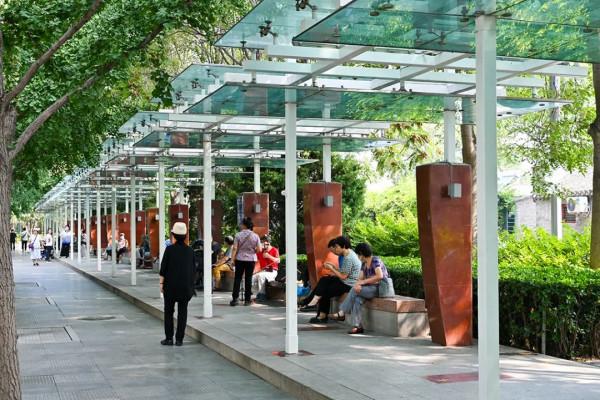 阜城門橋東還有這麼好的小公園，不錯不錯