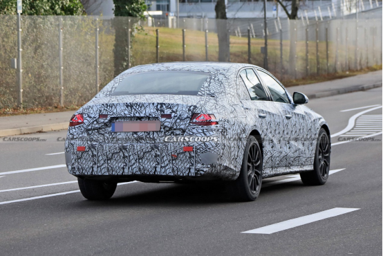 新款賓士E級最新路試諜照曝光